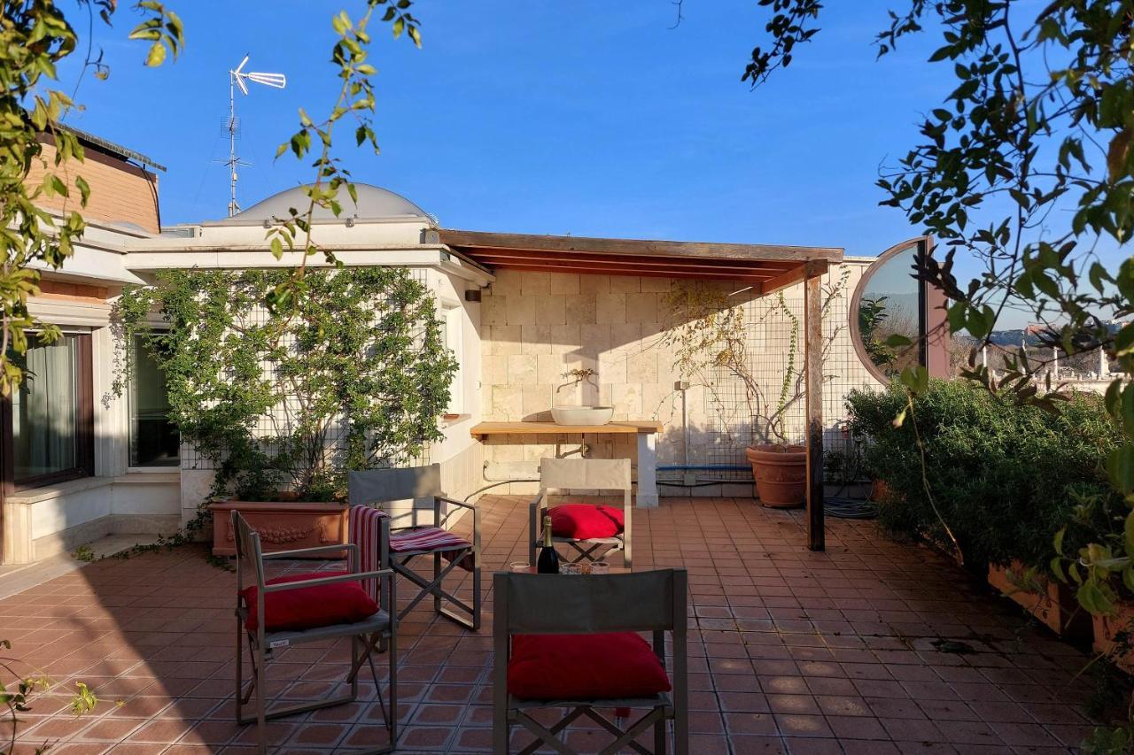Apartamento Beautiful Loft In Ponte Milvio With Terrace Roma Exterior foto