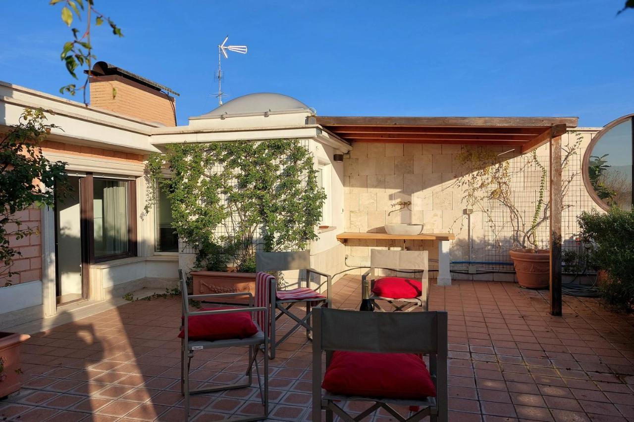Apartamento Beautiful Loft In Ponte Milvio With Terrace Roma Exterior foto